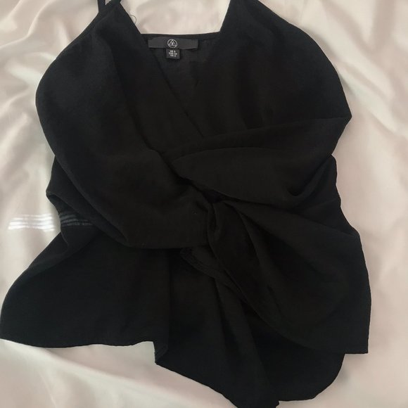 ♥️BRAND NEW WHITE STRAPPY TOP♥️ - Picture 2 of 3